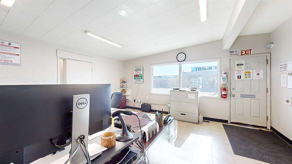666 15 Street Southwest, Medicine Hat, AB