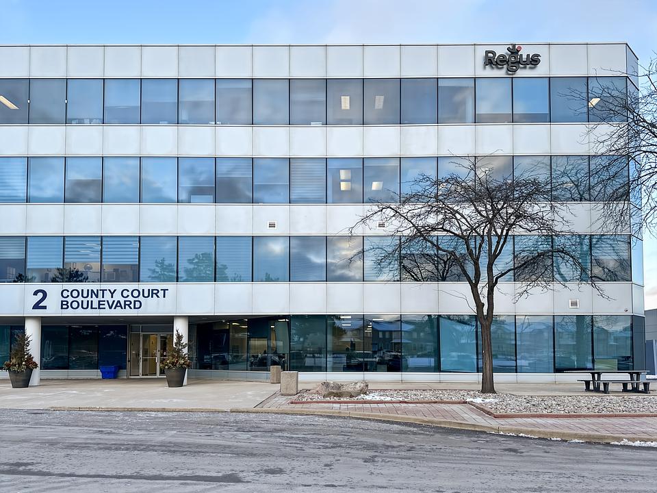 2 County Court Boulevard, Brampton, ON
