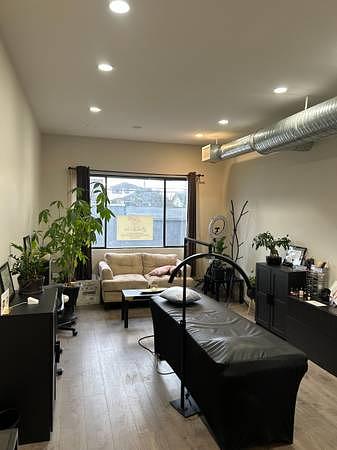 204 - 7877B Kingsway , Burnaby , BC