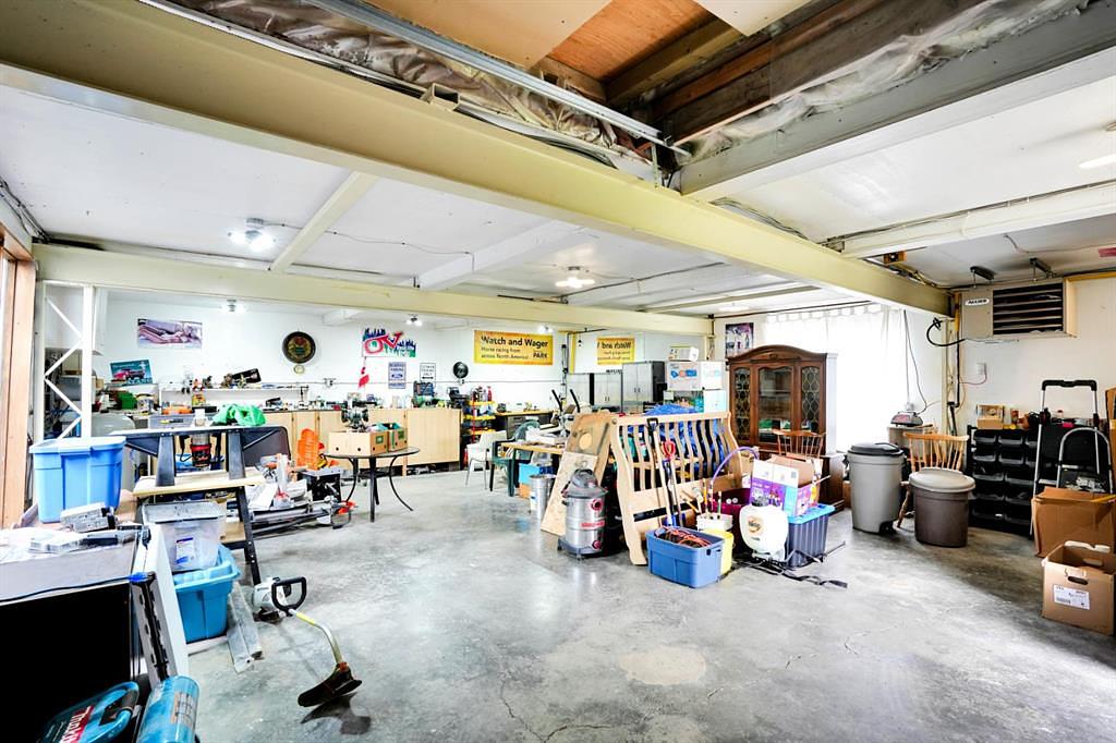 8-1415 sec 582 Highway, Didsbury, AB