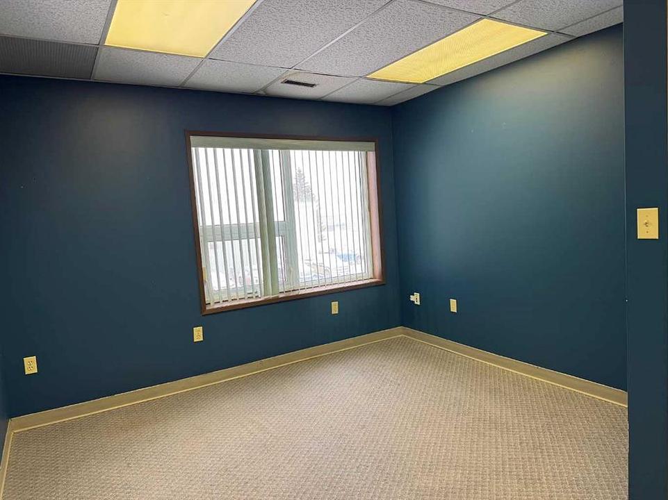 Bay 4 - 5208 62 Street, Lloydminster, AB
