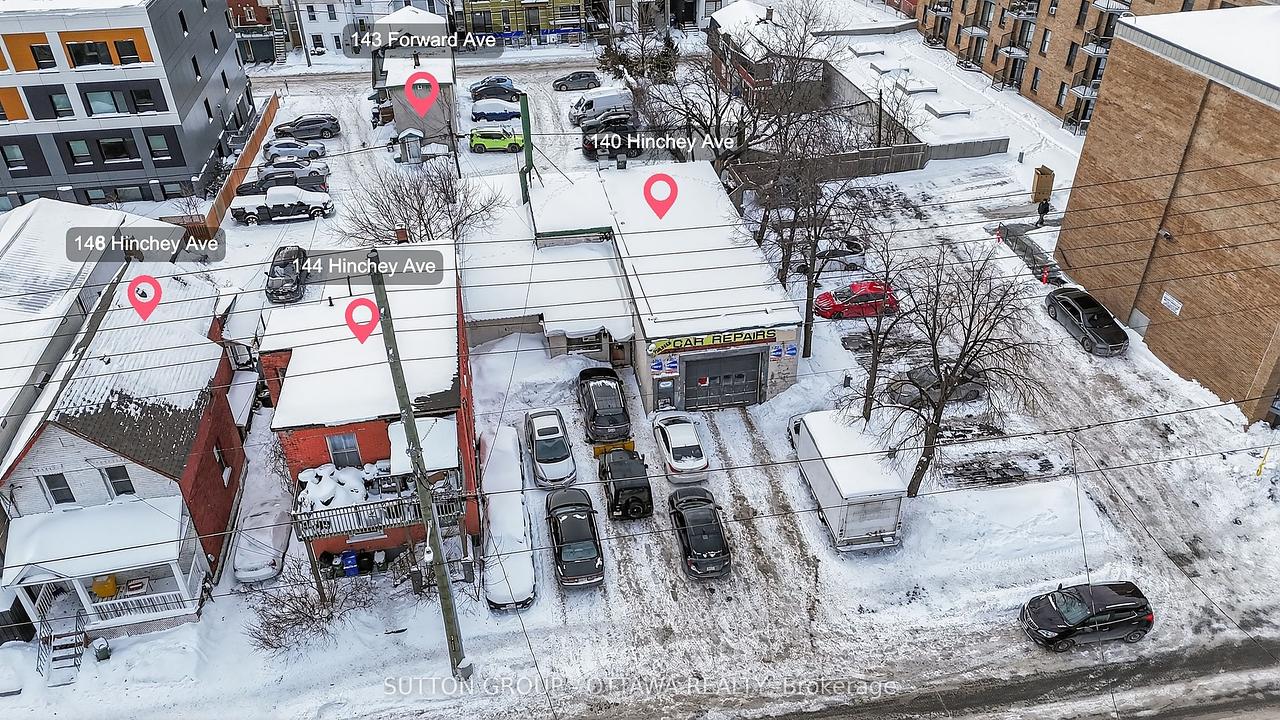 140 Hinchey Avenue, Ottawa, ON