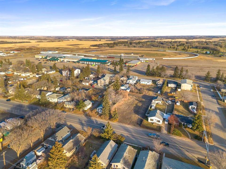 5509 50 Avenue, Lloydminster, SK