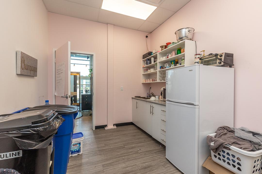 210 - 34077 Gladys Ave, Abbotsford, BC