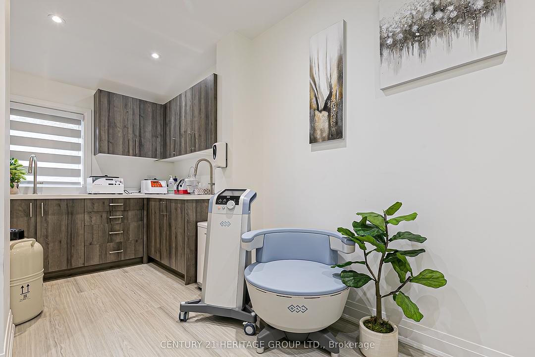 72 Prospect Street, Newmarket, ON