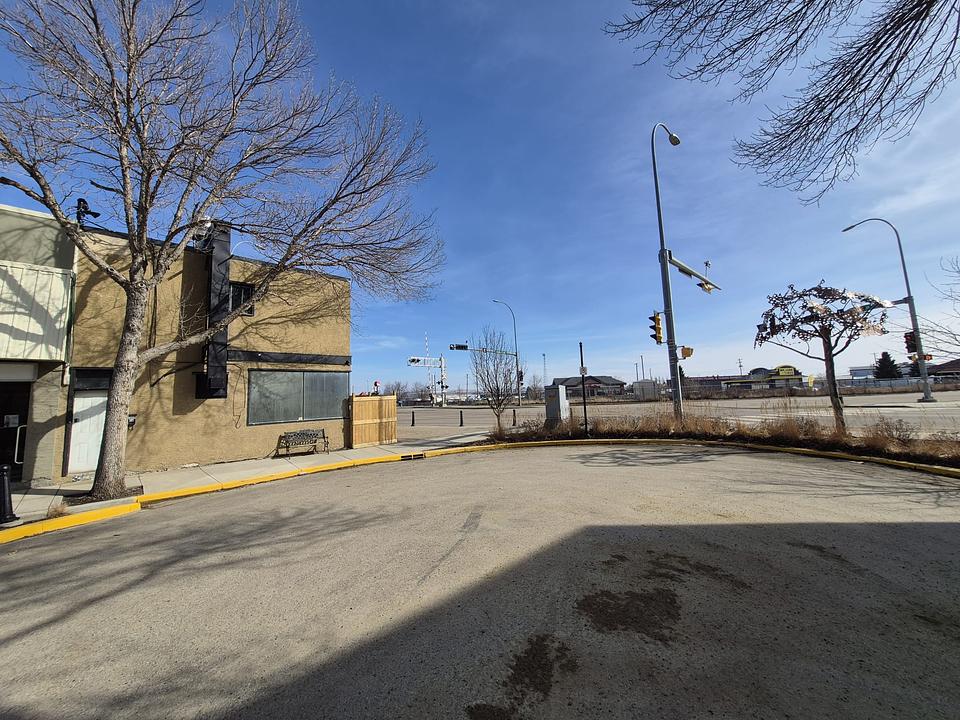 5004 Alberta 2 Alternate, Lacombe, AB