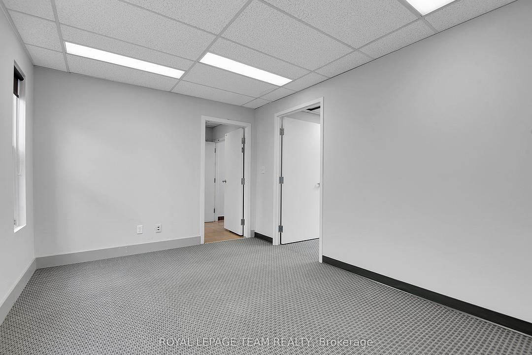 901 Somerset Street West, Ottawa, ON