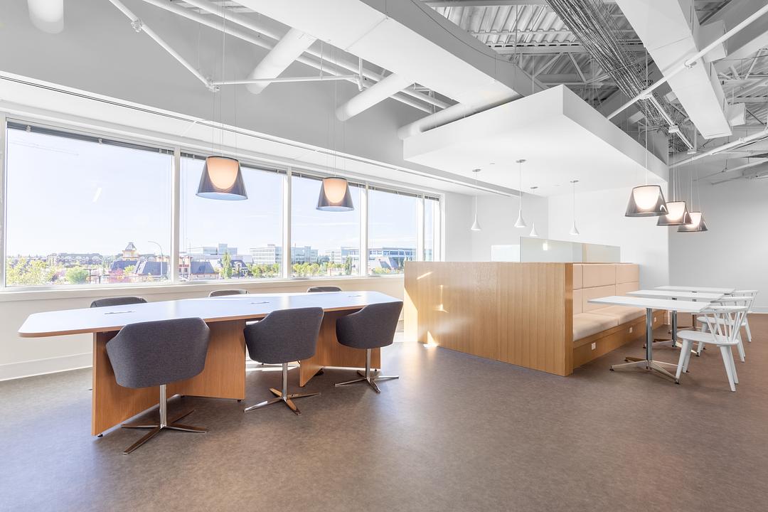 300 - 160 Quarry Park Boulevard South East, Calgary, AB