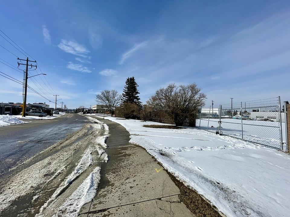 1 - 7048 Farrell Rd SE, Calgary, AB