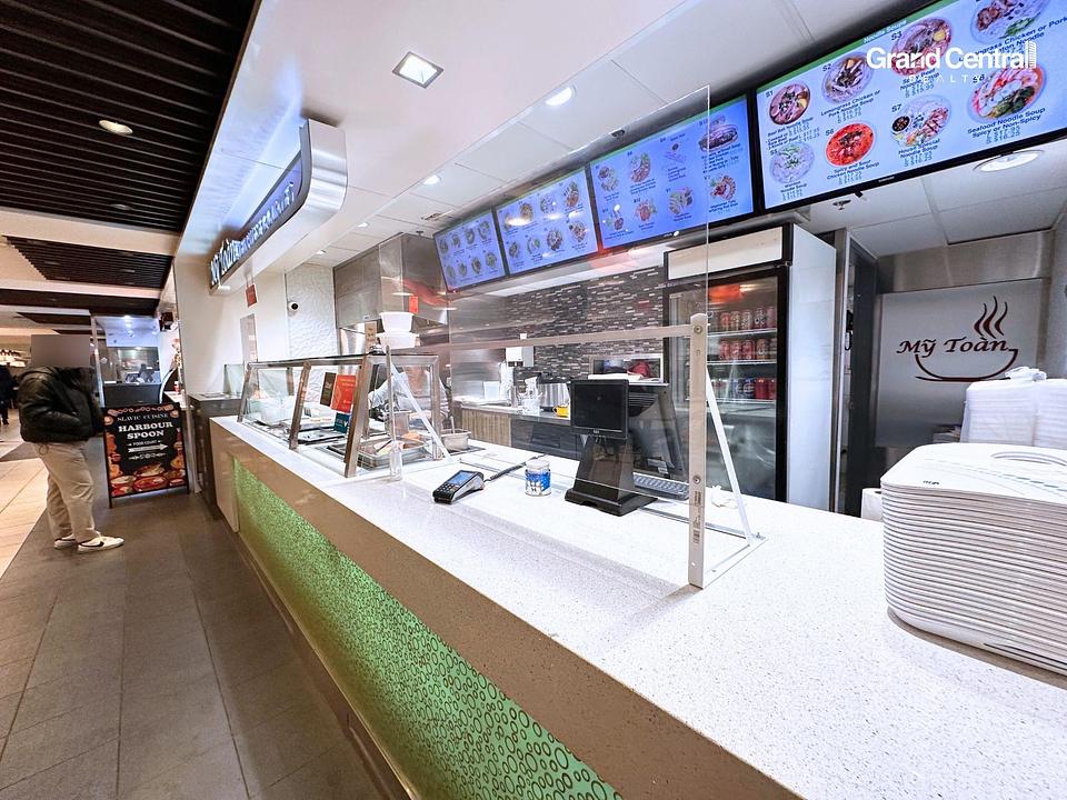 FC 14 - 555 West Hastings Street, Vancouver, BC