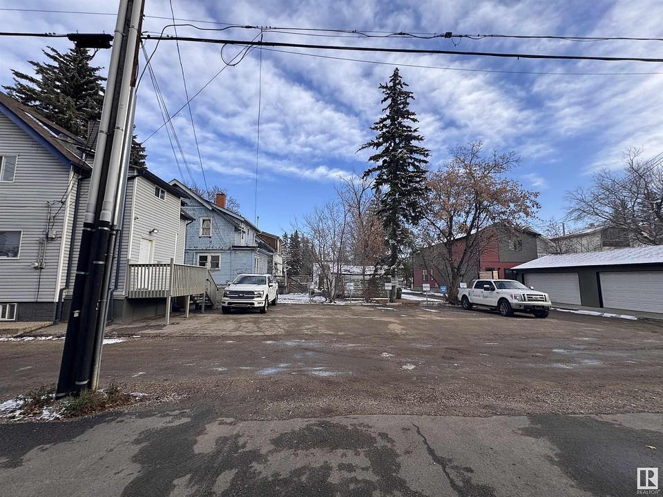 12615 Stony Plain Road, Edmonton, AB