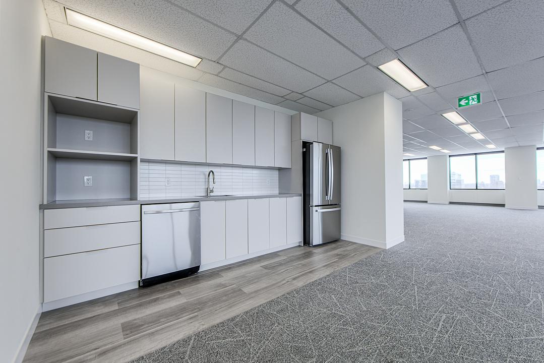 2600 - 180 Dundas Street West, Toronto, ON