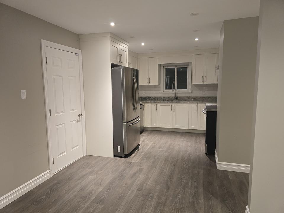22504 Lougheed Highway, Maple Ridge, BC