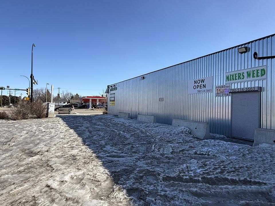 B - 5236 50 Street, Drayton Valley, AB