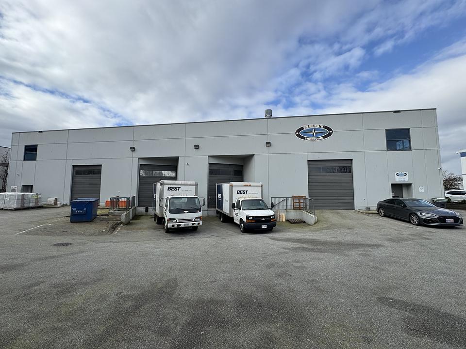 101 - 85 Schooner Street, Coquitlam, BC