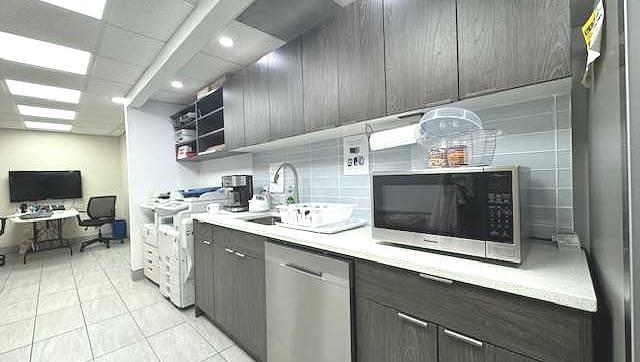 405 - 1100 8 Avenue Southwest, Calgary, AB