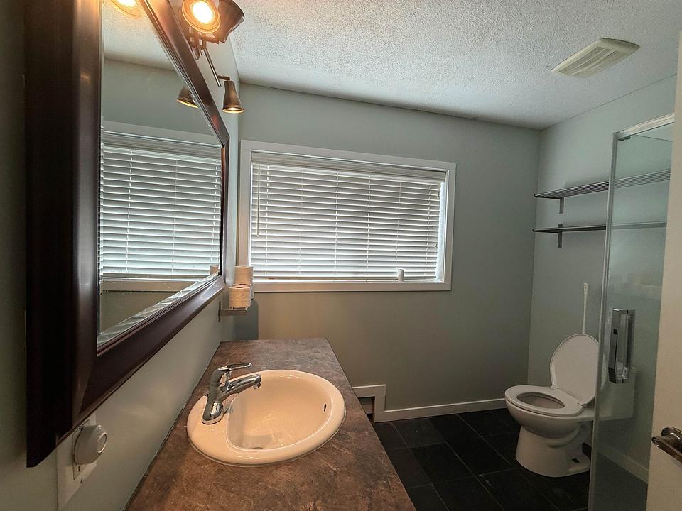 B - 45897 Railway Avenue, Chilliwack, BC