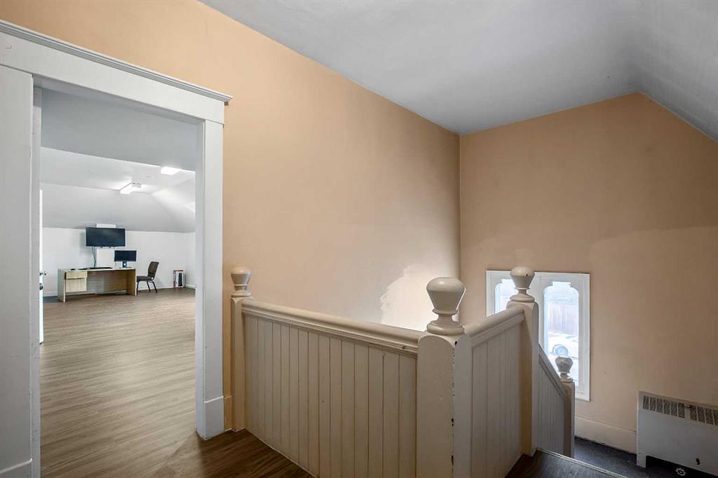 1405 8 Avenue Southeast, Calgary, AB