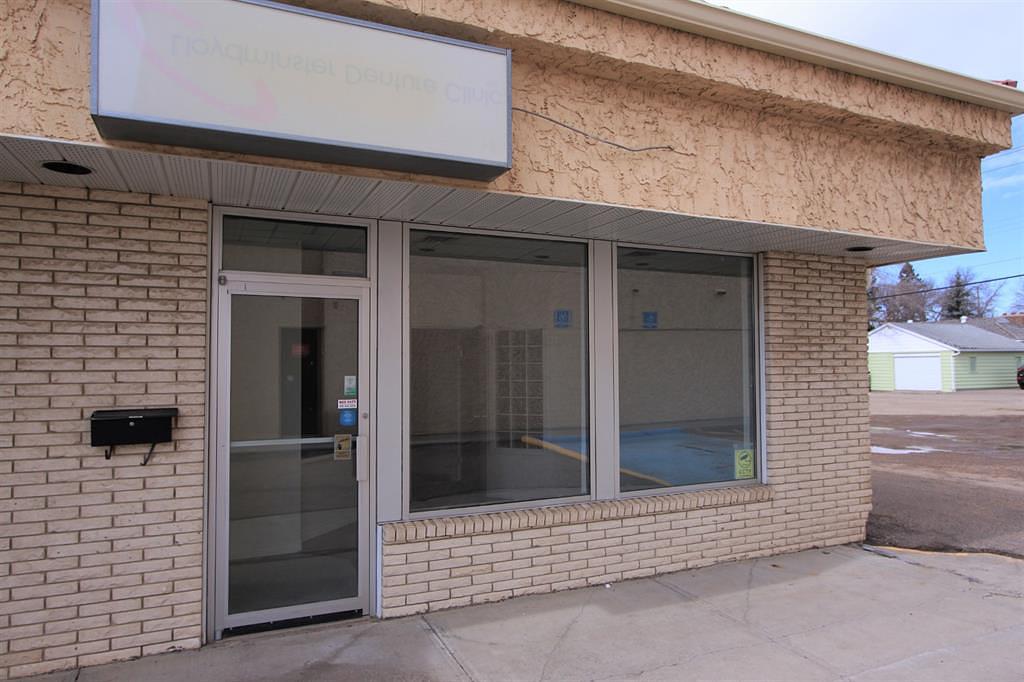 124 - 4402 52 Avenue, Lloydminster, AB