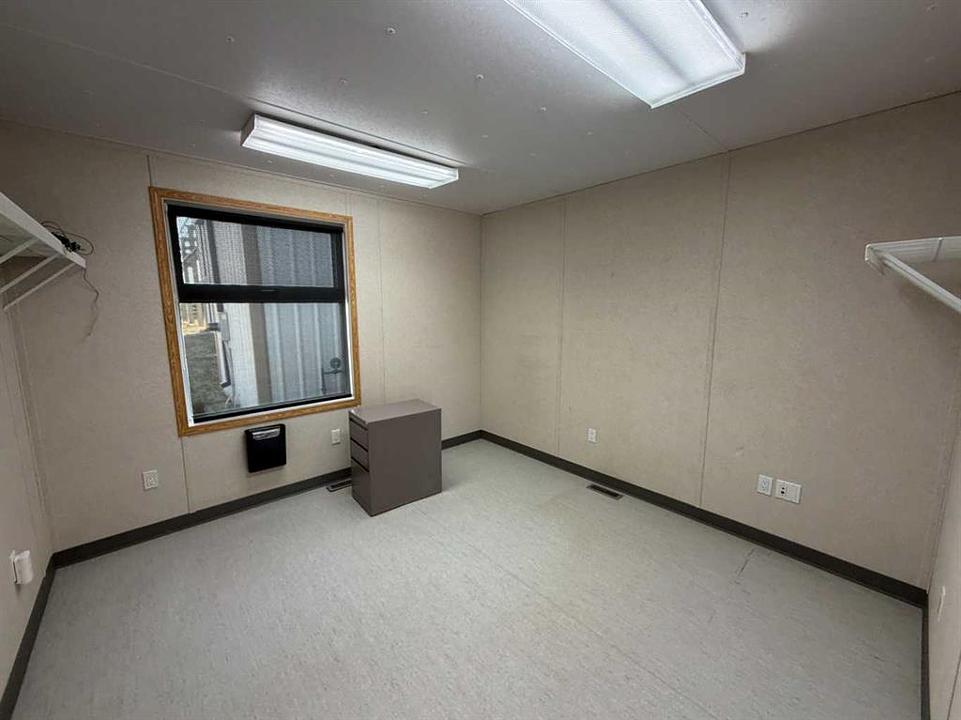 11 & 13 - Highway Avenue, Blackfalds, AB