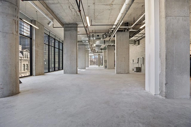300 - 1 Grosvenor Street, Toronto, ON