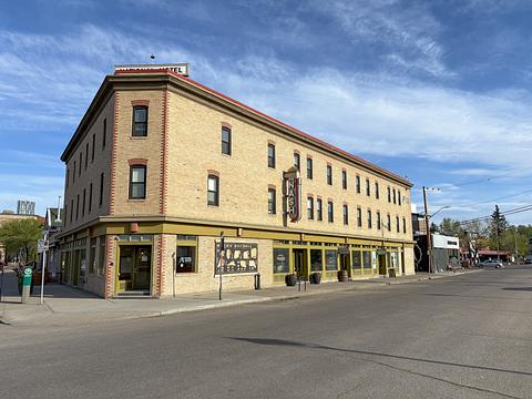 929 11 Street Southeast, Calgary, AB
