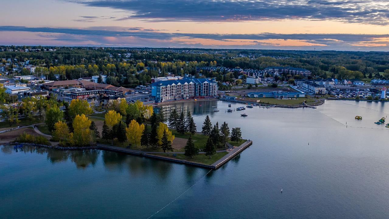 47 Hinshaw Drive, Sylvan Lake, AB