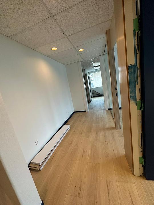201 - 277 Mountain Highway, North Vancouver, BC