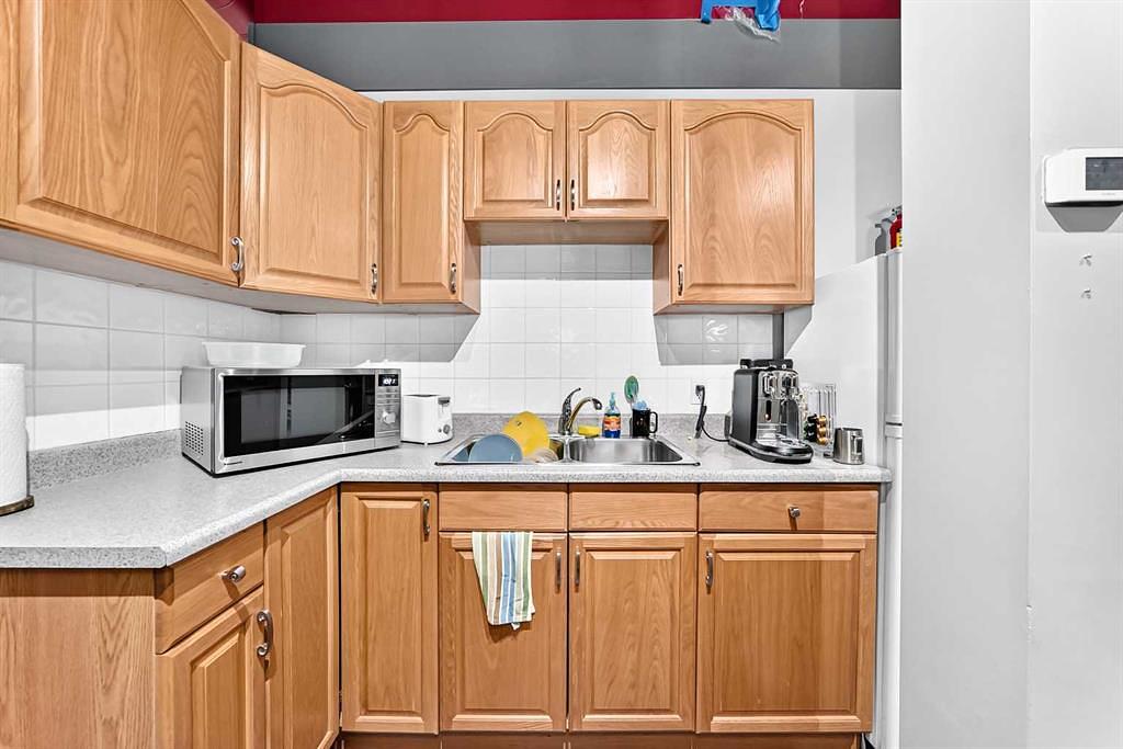 4722 1 Street Southwest, Calgary, AB