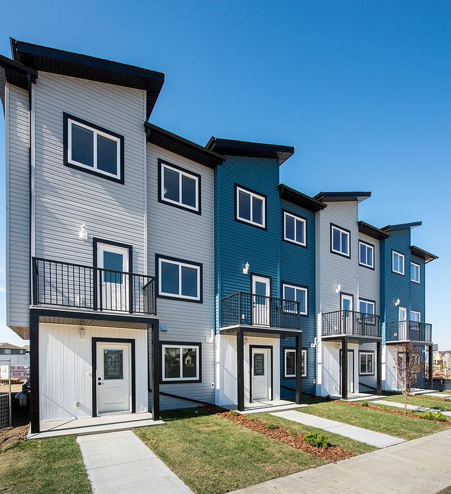 2702 Maple Way Northwest, Edmonton, AB