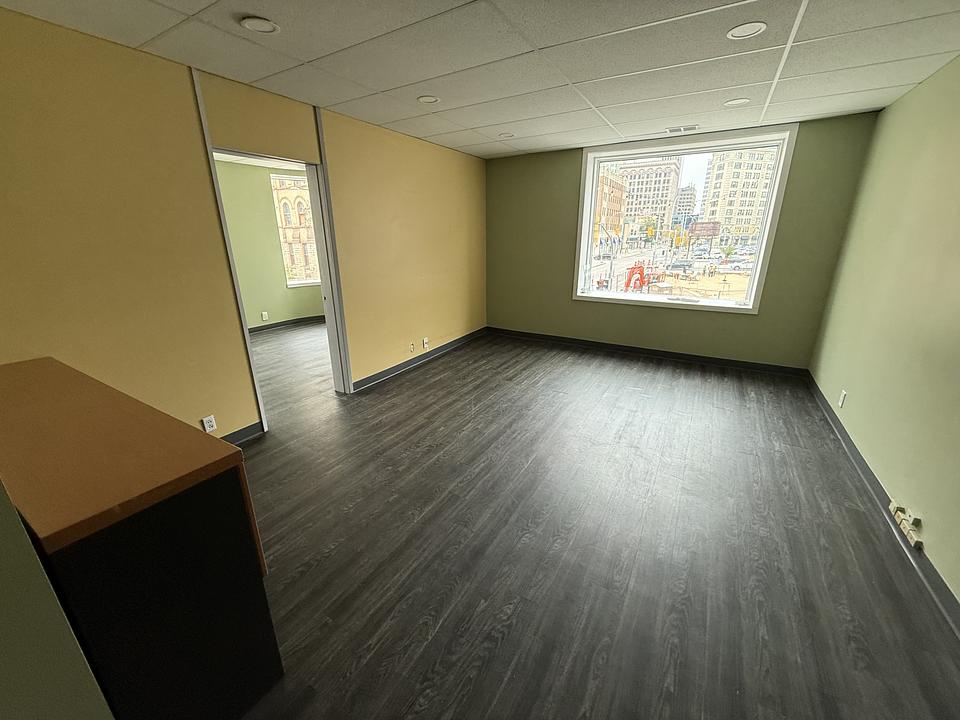 388 Donald St, Winnipeg, MB
