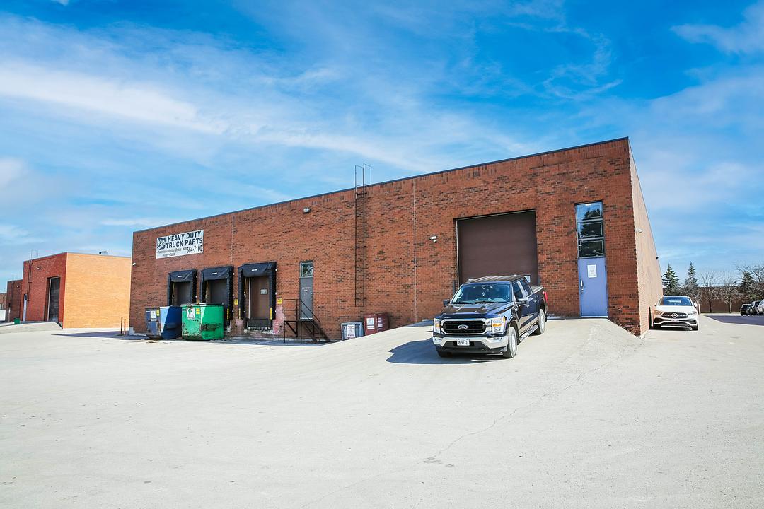 6460 Kestrel Road, Mississauga, ON