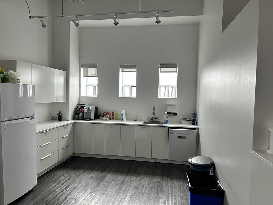 202 - 91 Tycos Drive, Toronto, ON