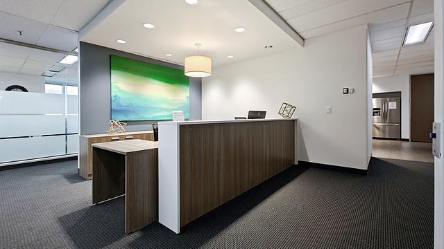4 Robert Speck Parkway, Mississauga, ON
