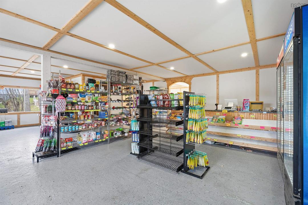 9645 Highway 8, Caledonia, NS