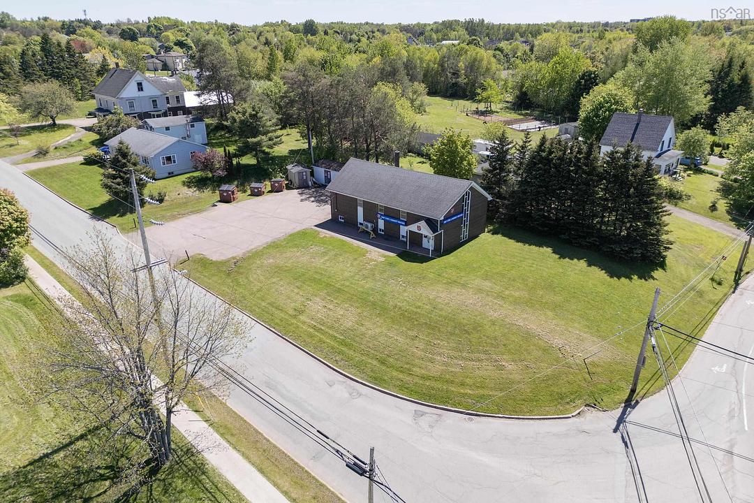 66 Victoria Street West, Amherst, NS