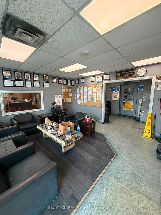 6B-10 - 202 South Blair Street, Whitby, ON