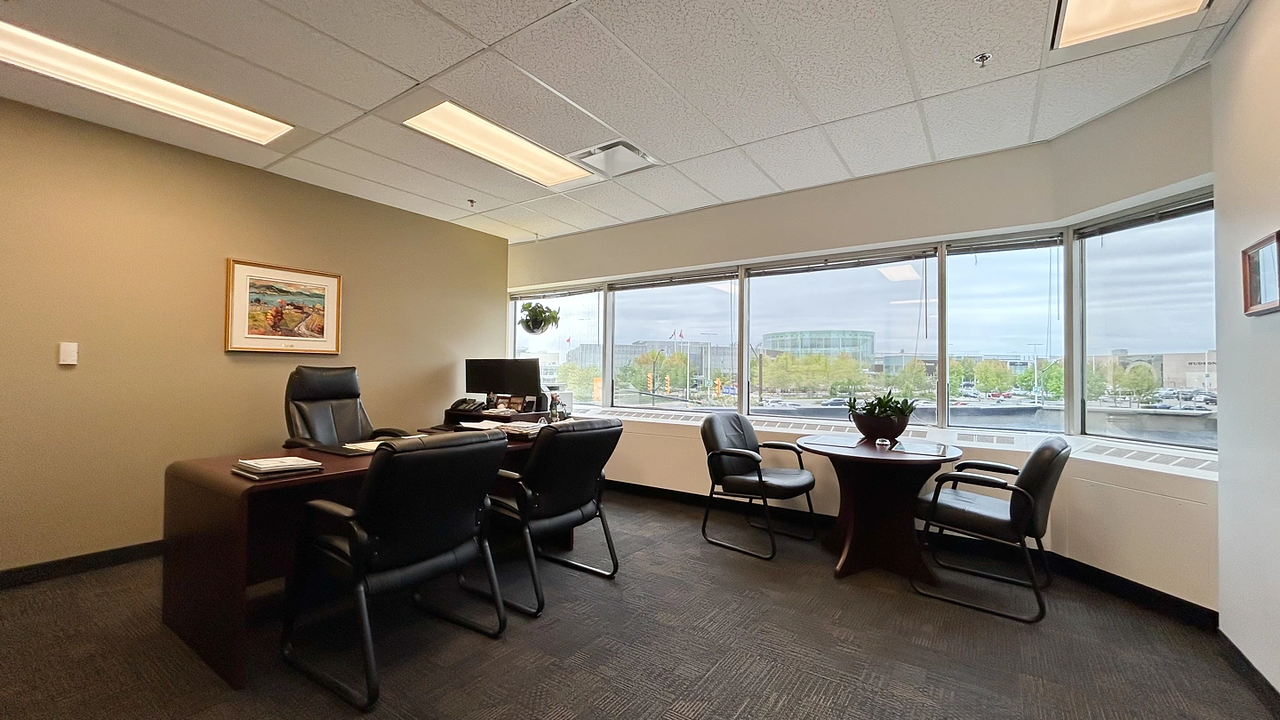 201 - 201 City Centre Drive, Mississauga, ON