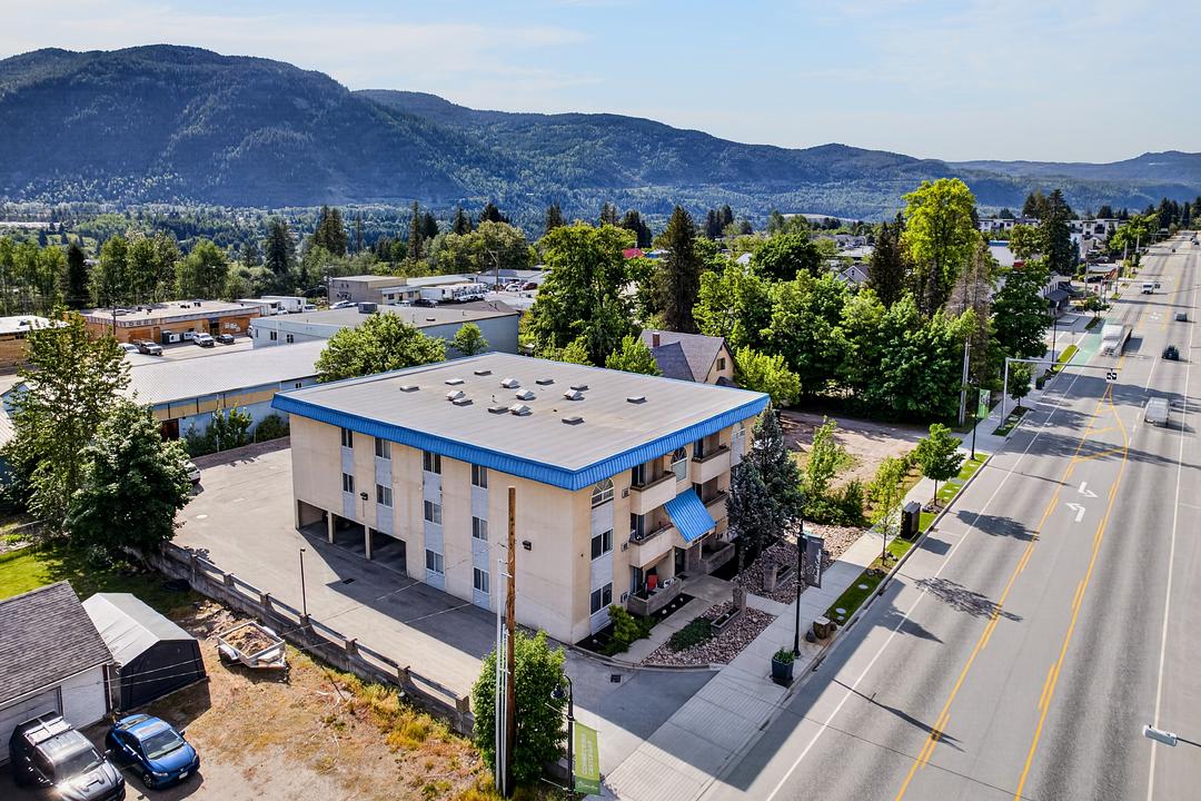 2241 Columbia Avenue, Castlegar, BC