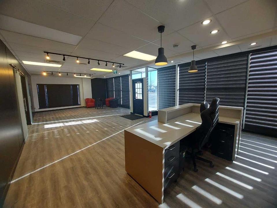 1 - 4418 50 Avenue, Red Deer, AB