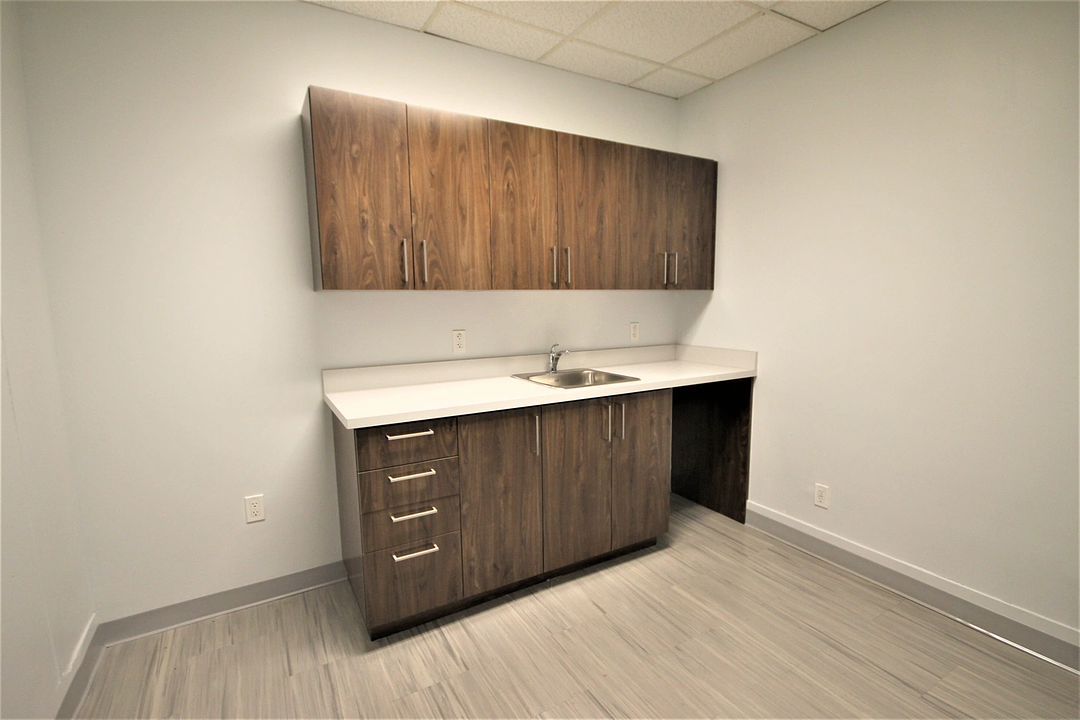 1304 - 330 Bay Street, Toronto, ON