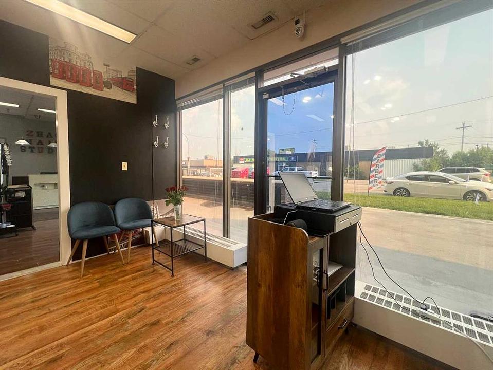 110&111 - 7015 Macleod Trail Southwest, Calgary, AB