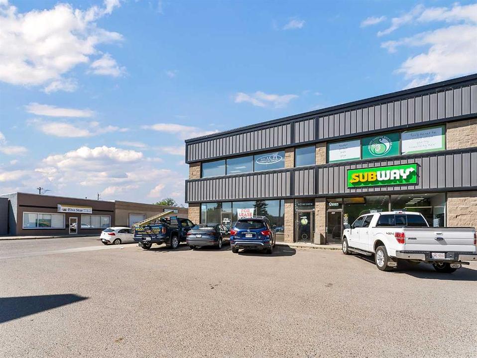 202A - 140 Maple Avenue Southeast, Medicine Hat, AB