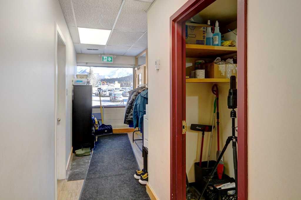 106 - Jay Street, Banff, AB