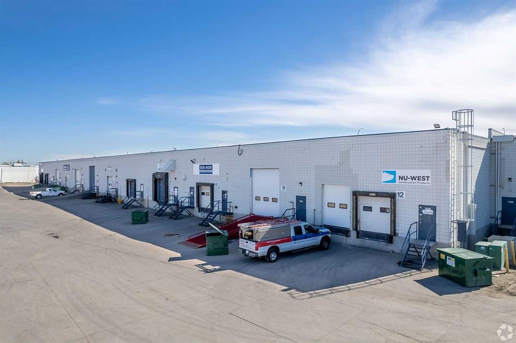 7026 30 Street Southeast, Calgary, AB