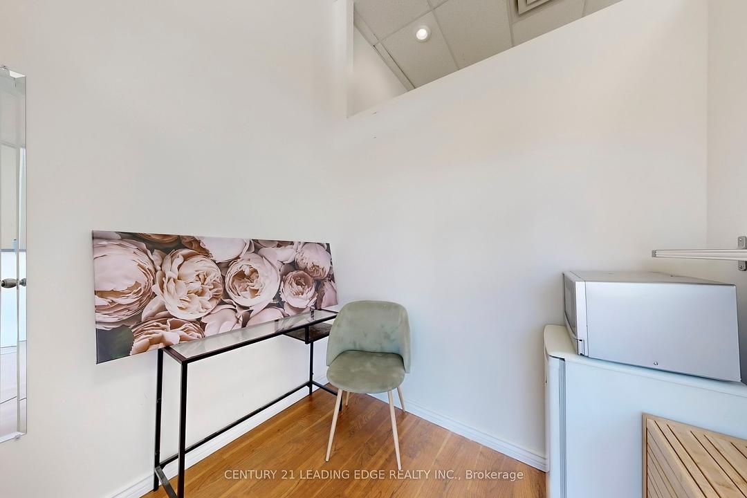 5 - 17080 Bathurst Street, Newmarket, ON