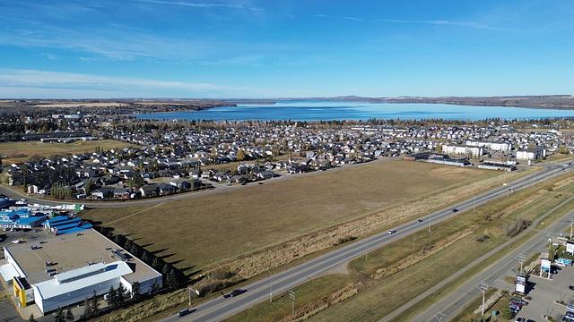 47 Hinshaw Drive, Sylvan Lake, AB