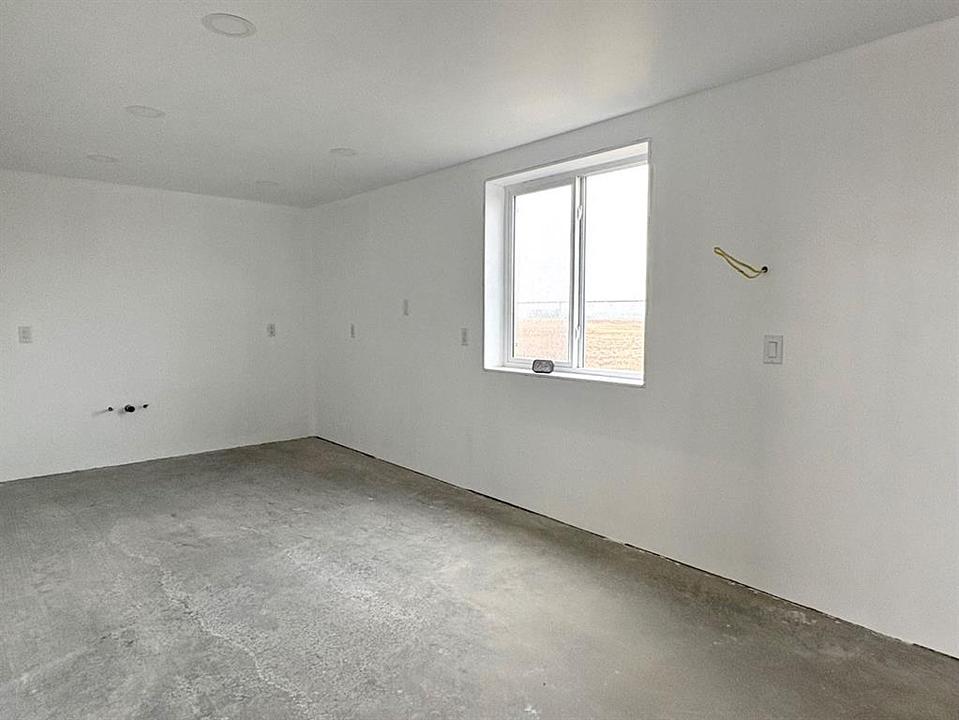 5 Industrial Avenue, Rosalind, AB