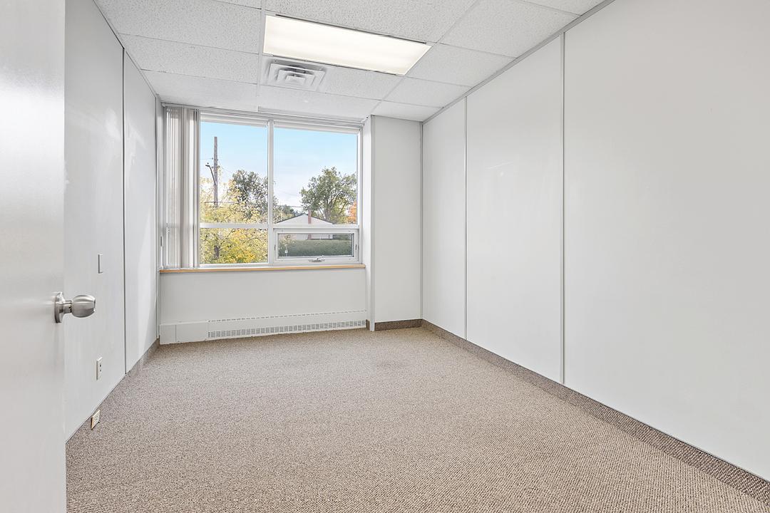 200 - 411 Roosevelt Ave, Ottawa, ON