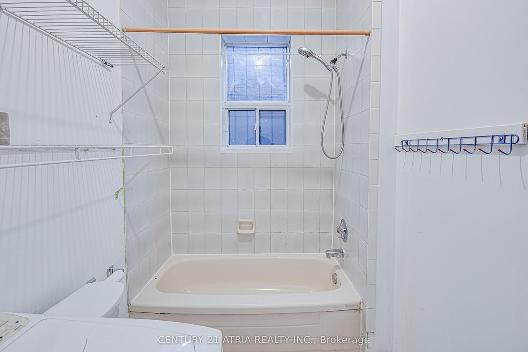 1564 Danforth Avenue, Toronto, ON